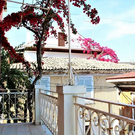 Chrisiida Old Town Maisonette *